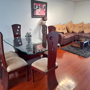 Apartamento Familiar, Amplio, Cerca Al Aeropuerto El Dorado, Bogotá